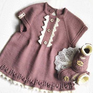 Knitted baby set